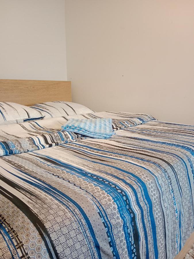 La Madriguera Bed & Breakfast Raszyn Exterior foto
